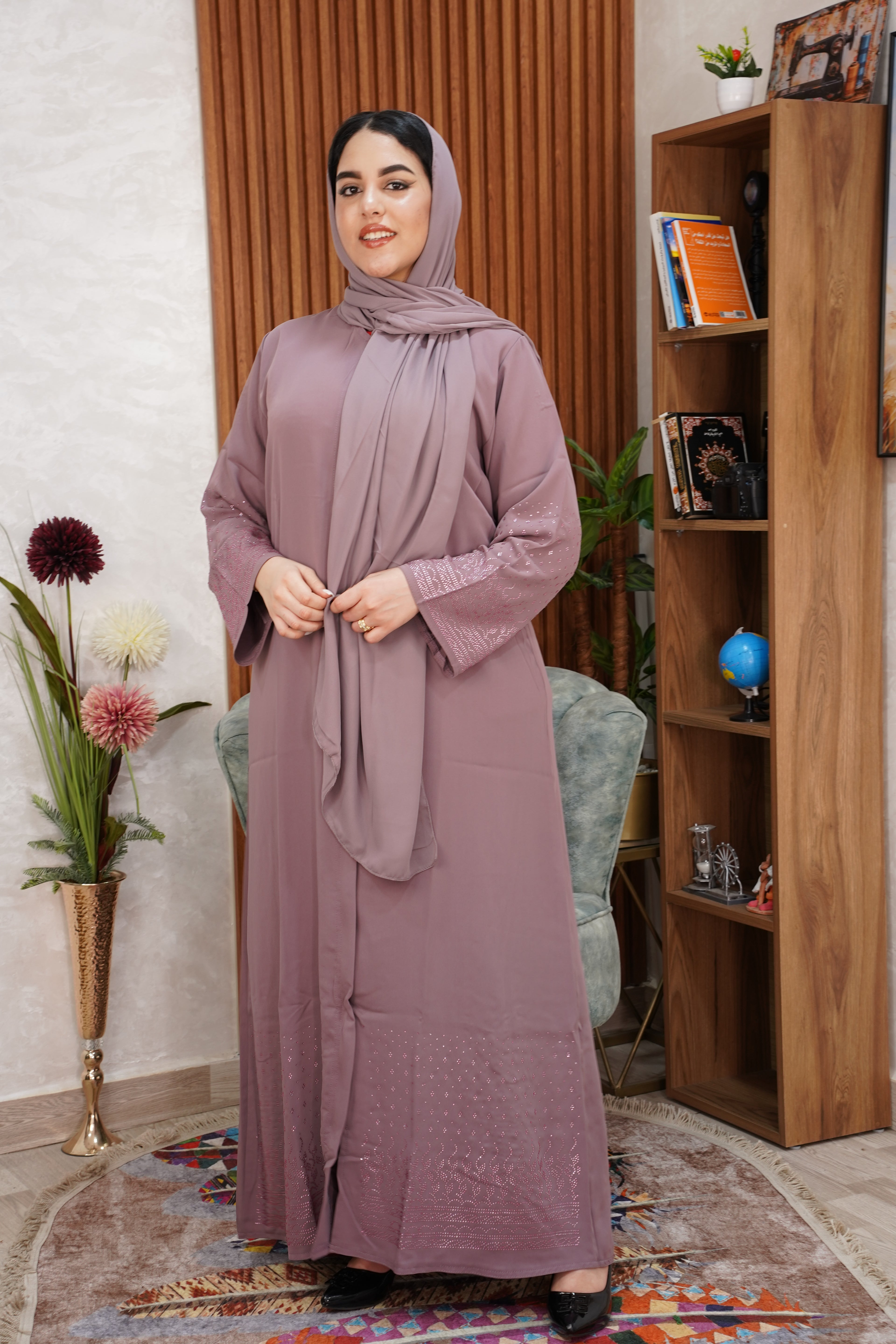 عباية قفطان فاخرة 'لؤلؤة مراكش' - عنابي ملكي" (Luxury Kaftan Abaya 'Pearl of Marrakesh' - Royal Maroon)